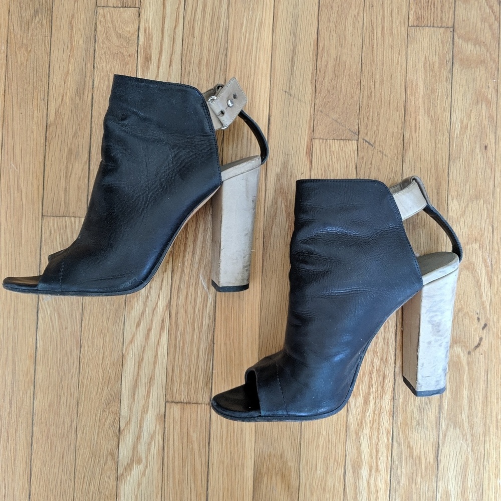 Vince Heels - Picture 2 of 5